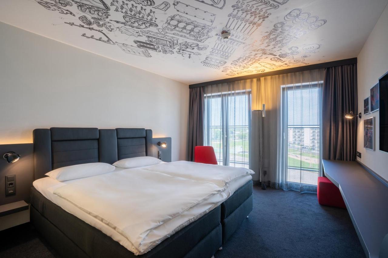 Hotel V8 At Motorworld Keulen