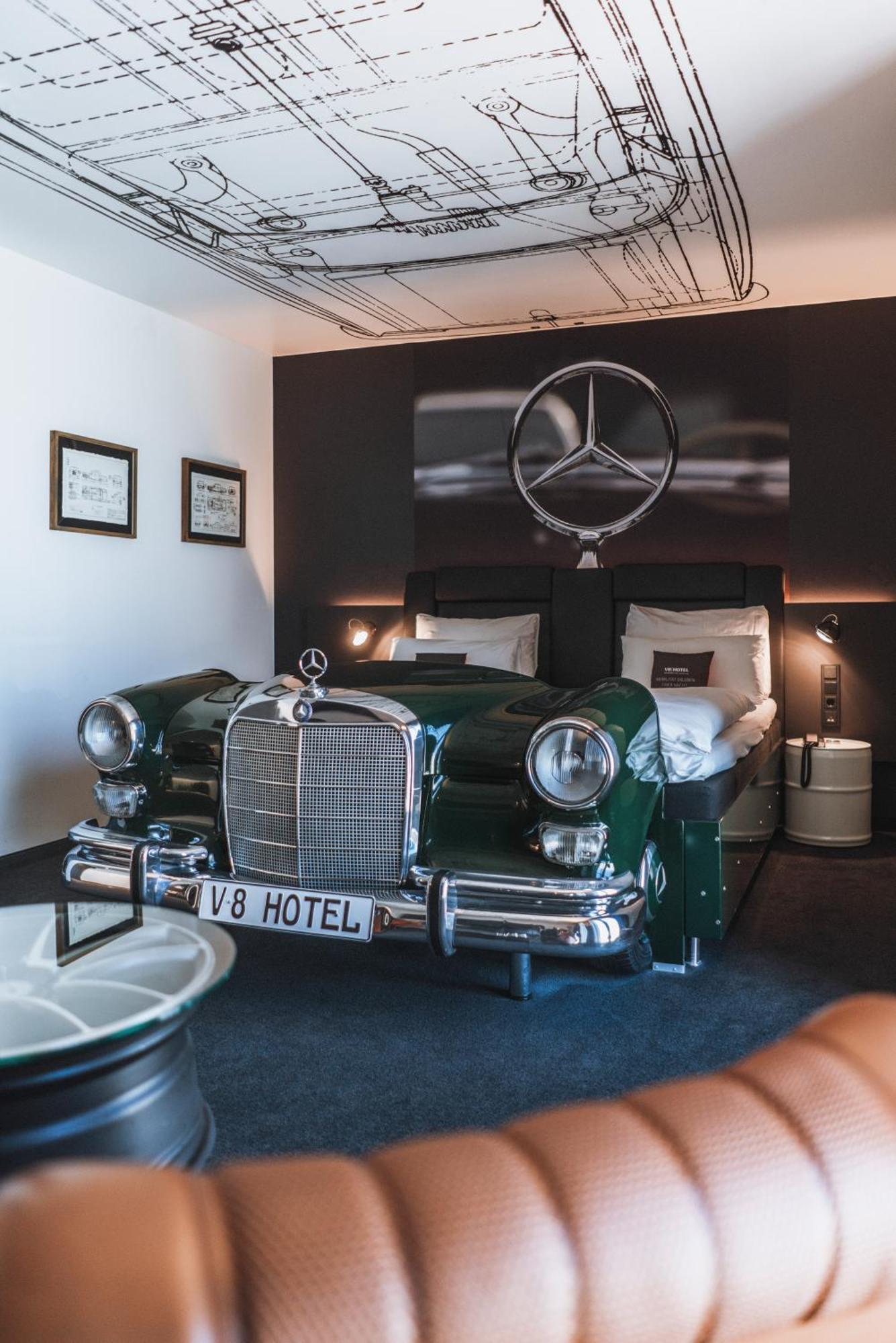 V8 At Motorworld 4* Keulen